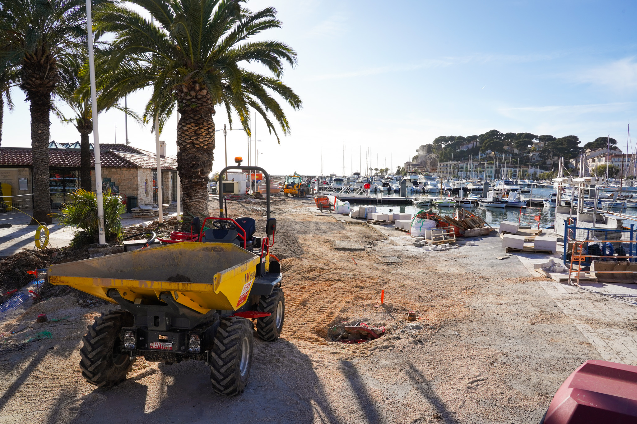 Le chantier aux abords du port avance bien !