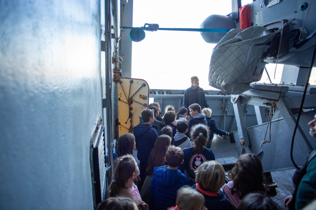 Les enfants de l'école Cousteau ont visité la Frégate Courbet